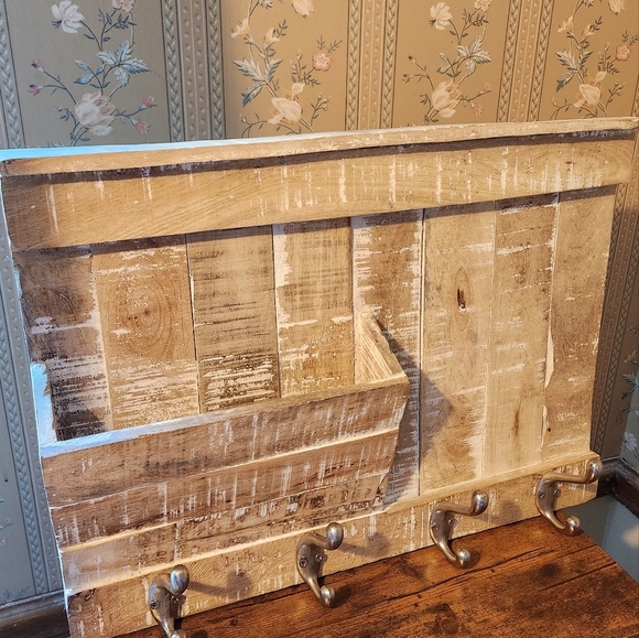 Rustic Wooden Wall Rack with Hooks - Picture 3 of 5
